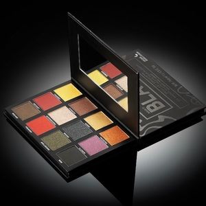 🔥5/$25🔥LIMITED EDITION Black Radiance “Make it Black.” Palette- Midnight Magic